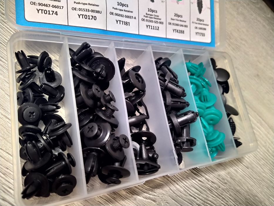 Set cleme auto de fixare, universale, 100 piese, plastic NOU!