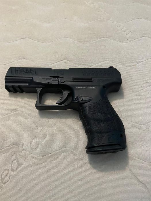 Pistol Airsoft PPQ M2