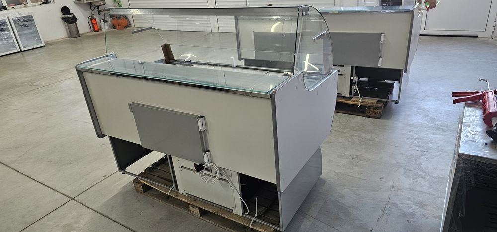 Хладилна витрина 150х90