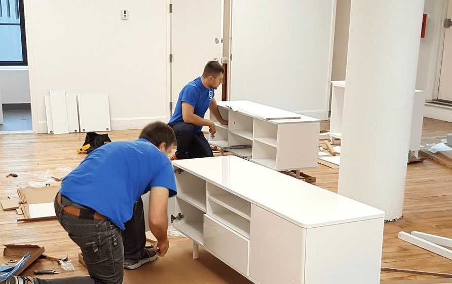 Montez,montare,asamblez mobila la domiciliu/Deblochez usi/Pun parchet