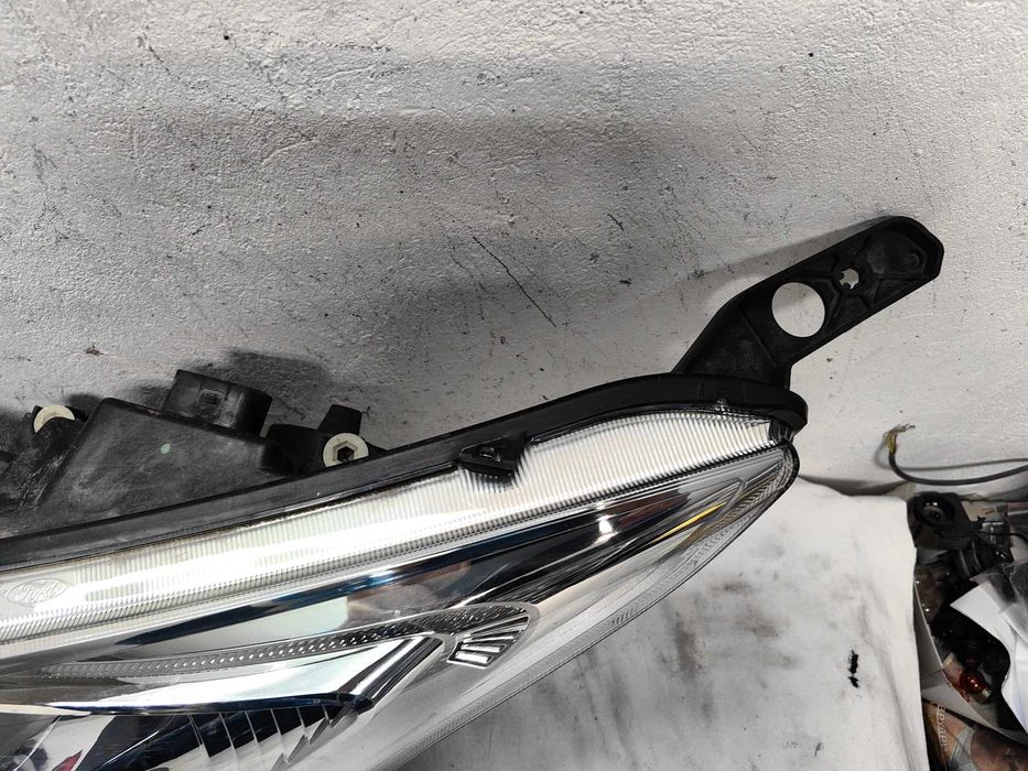 Оригинален фар Форд  Ford B-Max  Led