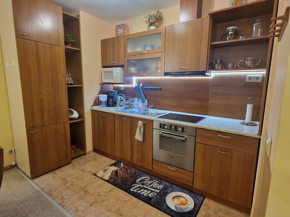 Дава се под наем Двустаен апартамент в к.к. Златни пясъци - 80 кв.м за 560 € - Снимка #3