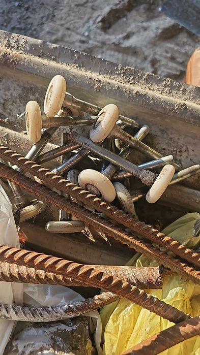 Пружины для секционных ворот.