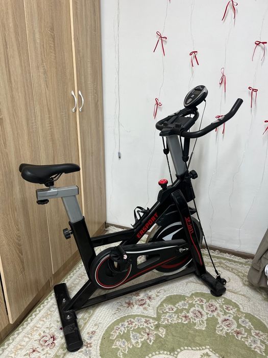 Тренажерный велосипед