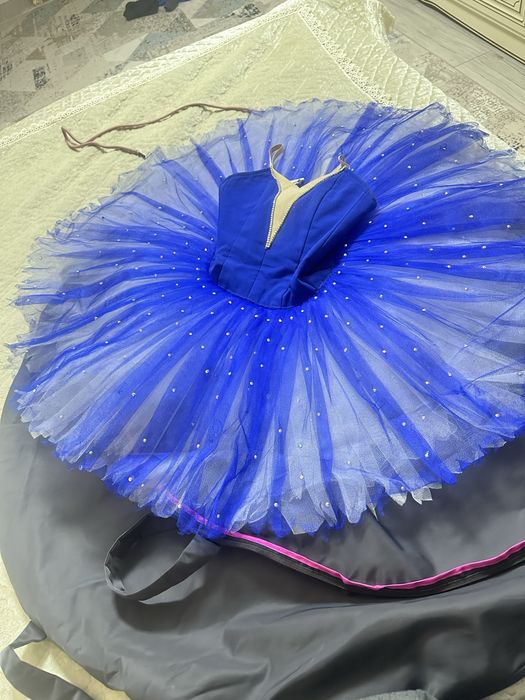 Платье и чехол это балетная одежда