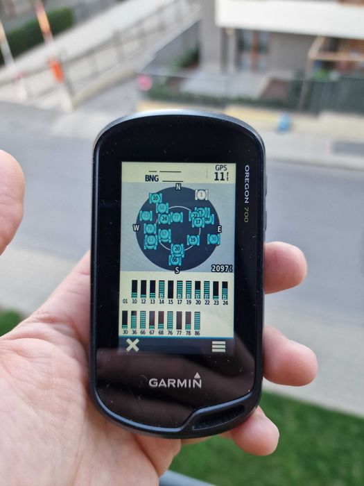 Офроуд и туристическа навигация Garmin Oregon 700