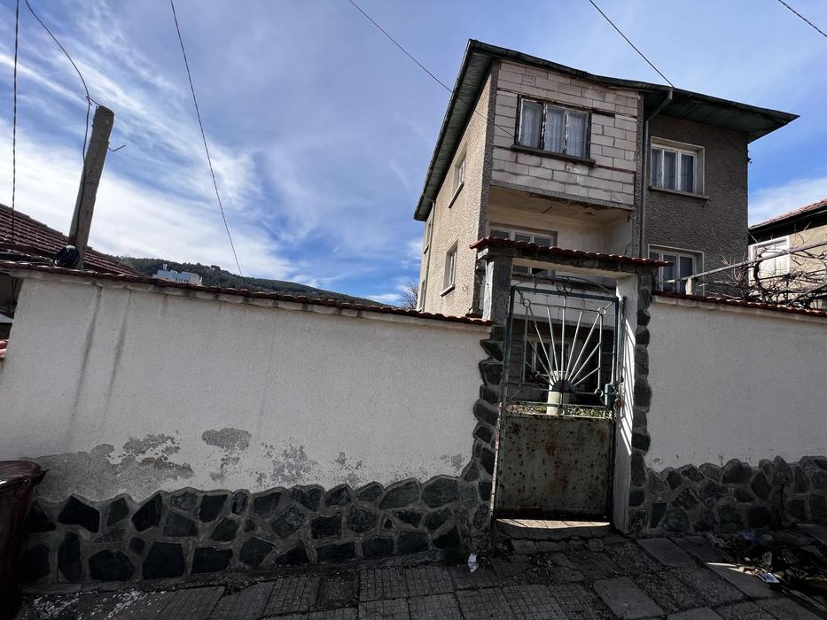 Продава се Къща в Дупница - 102 кв.м за 445 €/кв.м - Снимка #3