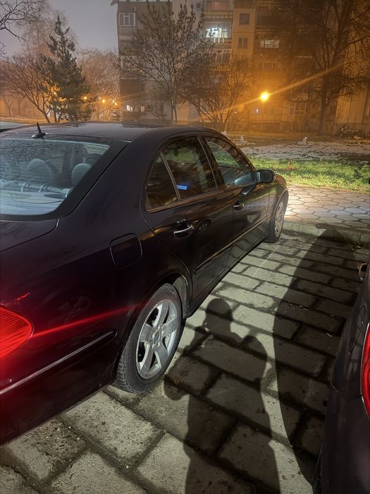 E270 2003 Обслужен всичко платено