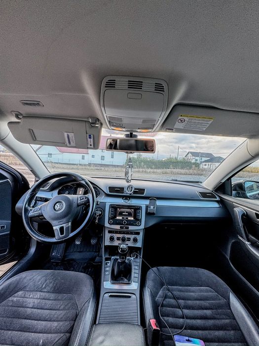 Volkswagen Passat b7 break 2.0 TDI 140 cai an 11.2013