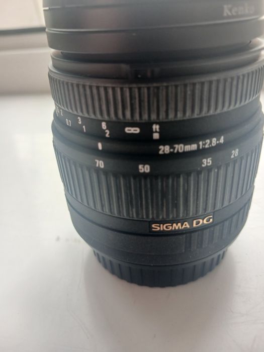 Sigma 28 - 70 мм f 2.8 4