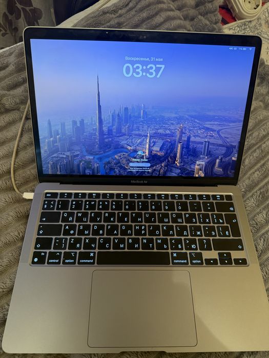 Ноутбук Apple MacBook Air 13  M1 13.3" / 8 Гб / SSD 256 Гб /