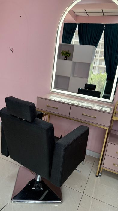 Salon mebelari sotiladi