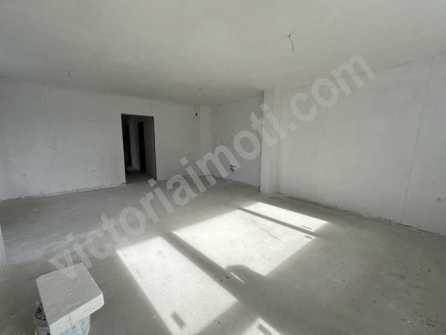 Продава се Тристаен апартамент в Велико Търново, Център - 119 кв.м за 982 €/кв.м - Снимка #3