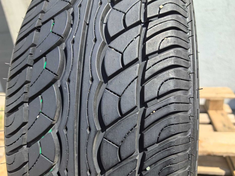 215/60/17 Джой Роуд ДОТ 2020 г - Само 1 брой гума