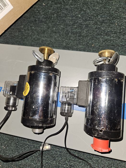 Пусковой соленоид.