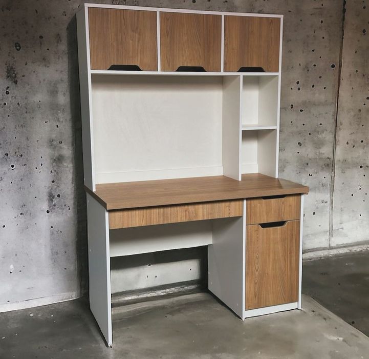 Письменный стол без ручек