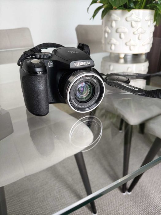 Camera foto Fujifilm FinePix S5700