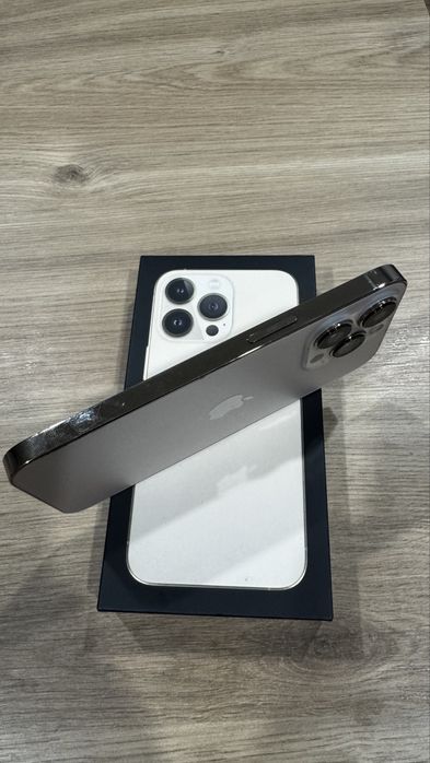 IPhone 13 pro 256 GB + airpods
