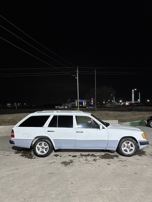 Mersedes 124 универсал