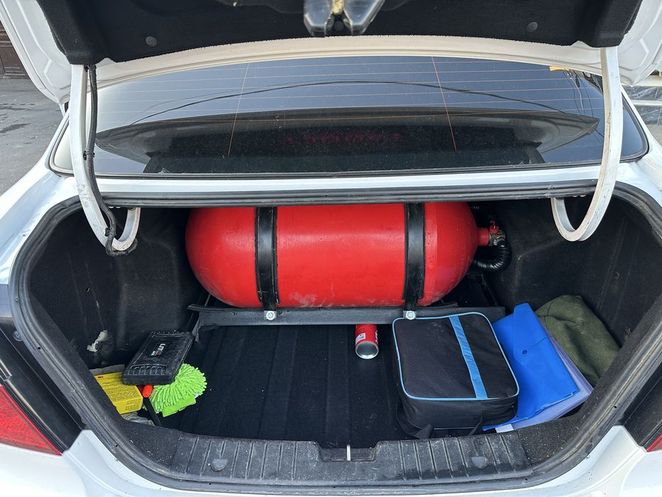 Nexia 3 avtomat sotiladi