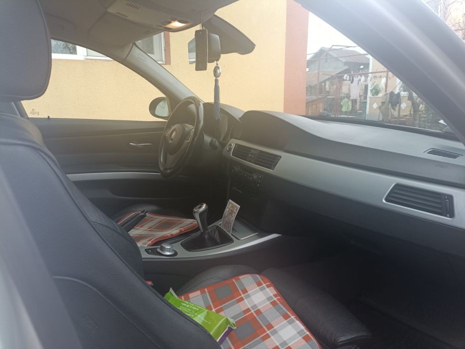 Vând BMW e 90 320i-benzina+gpl