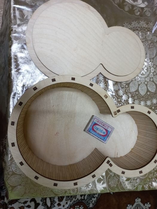 Шкатулка деревянная.