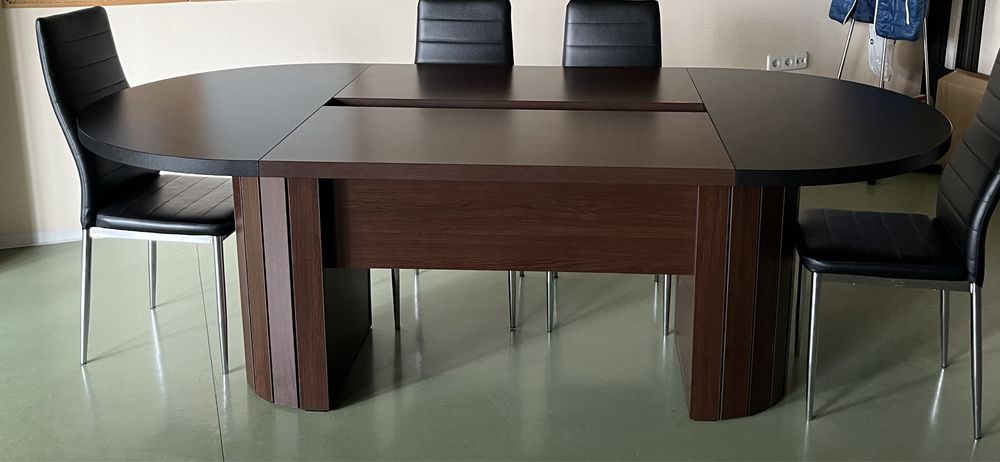 Заседателна маса