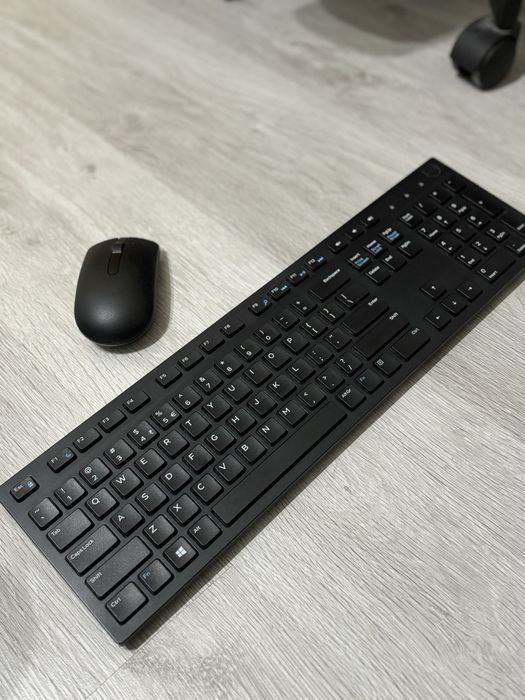 Tastatura si mouse Wireless Dell km636
