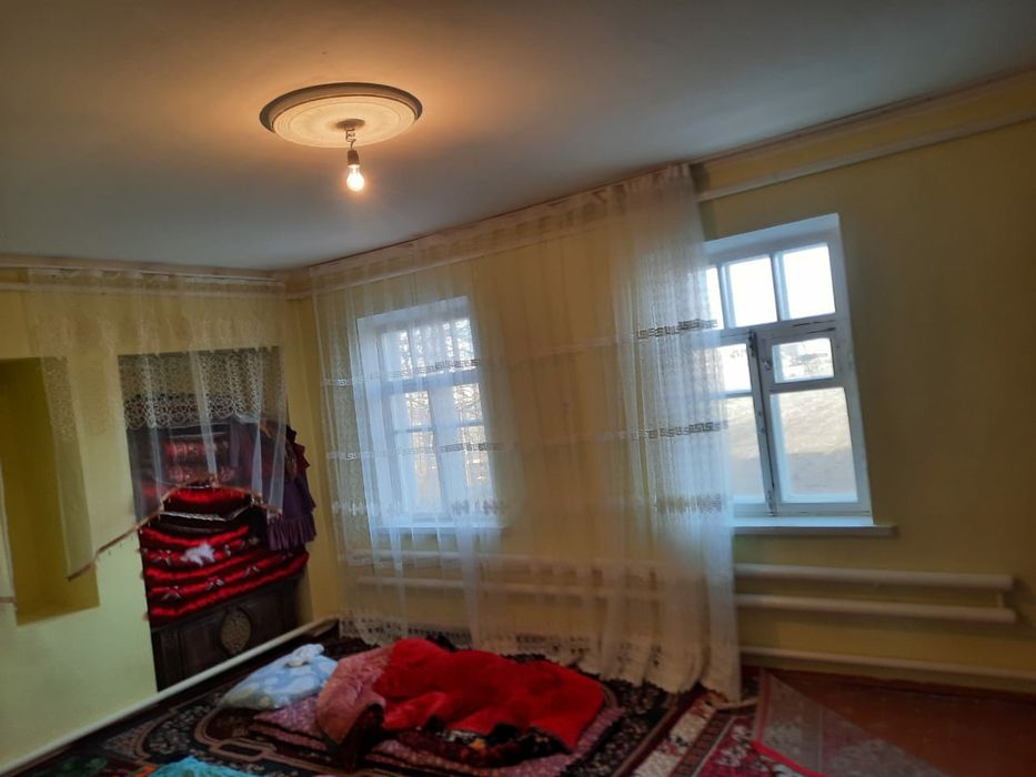 Ховлии уй сотилади