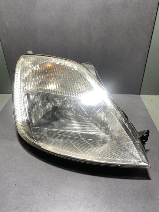 Far dreapta 20A055B Ford Fiesta 2002 1.25 MT (75 hp)