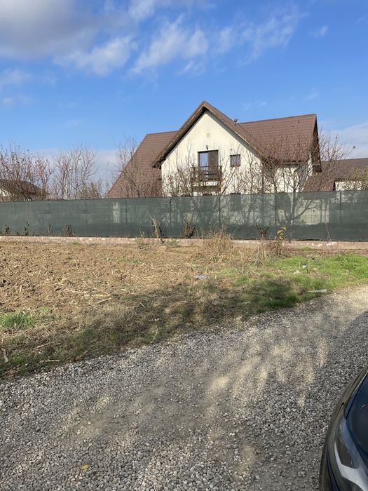 Teren Pt case perfect !!! 1800 mp De vinzare Sau Inchiriere 1euro MP !