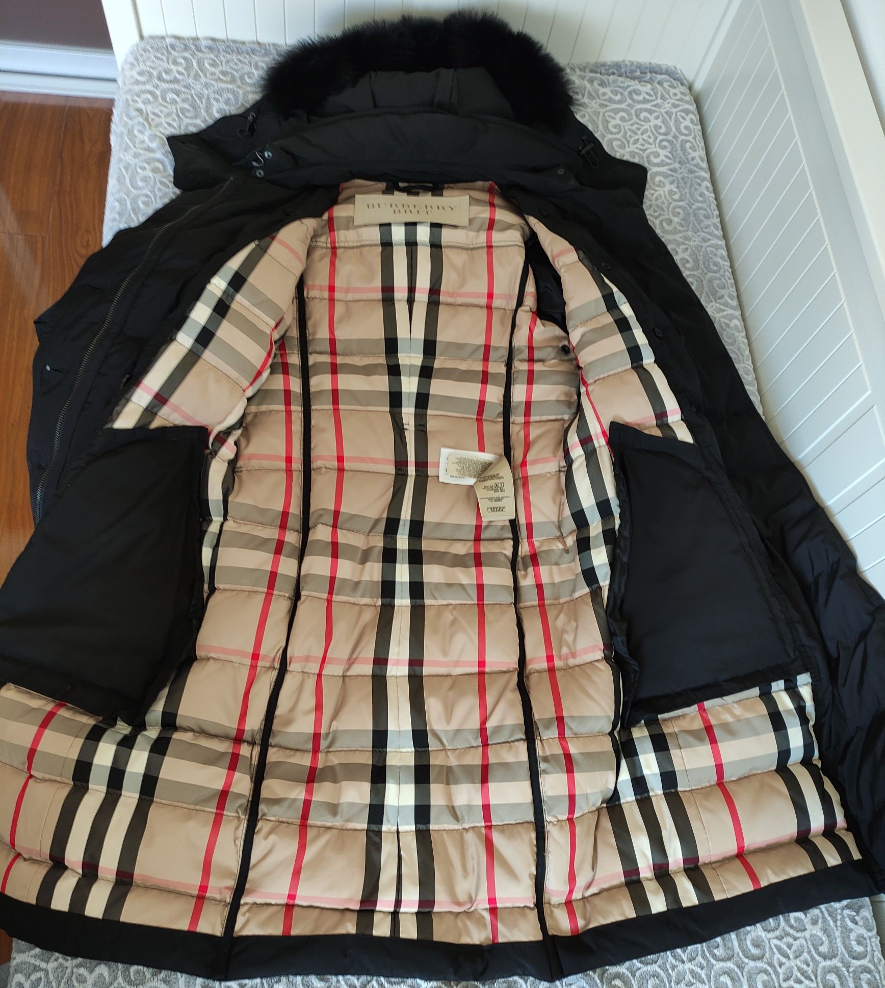 Geaca Burberry Brit de dama. Bucuresti Sectorul 6 OLX.ro