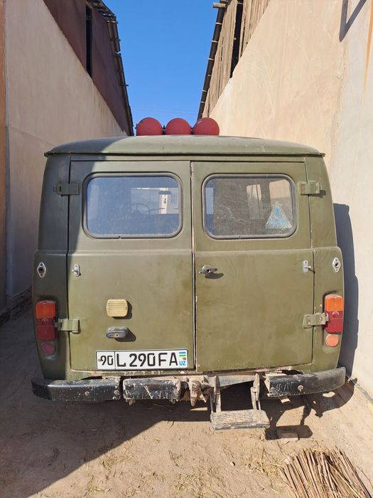 Uaz sotiladi baxosi kelishiladi