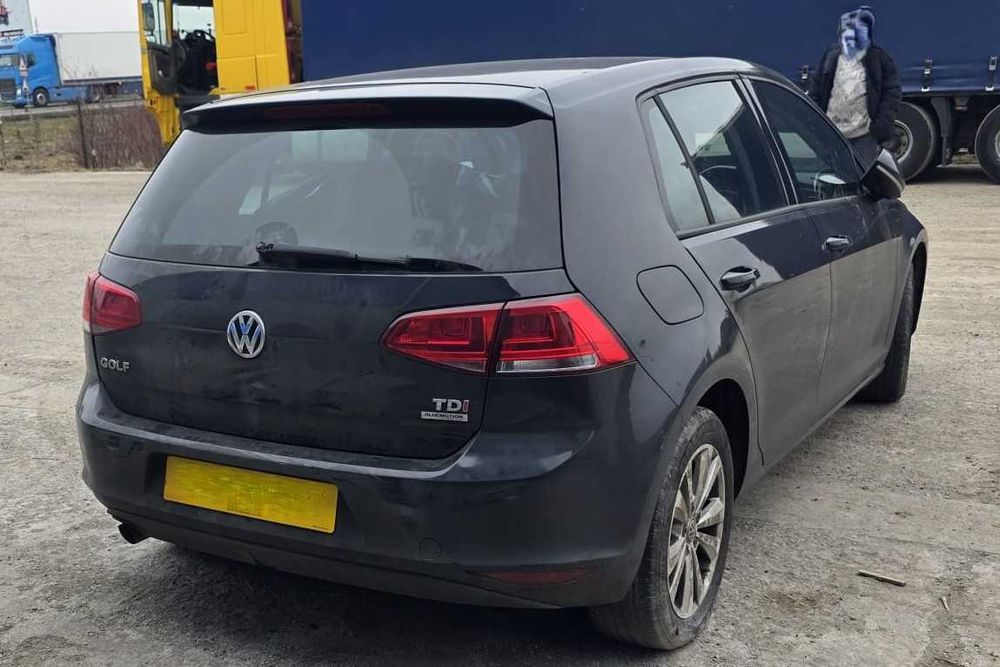 Dezmembrez VW Golf 7 1.6 d 2013