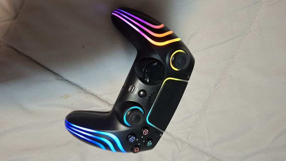 Vănd ps4 cu gta5 si god of war
