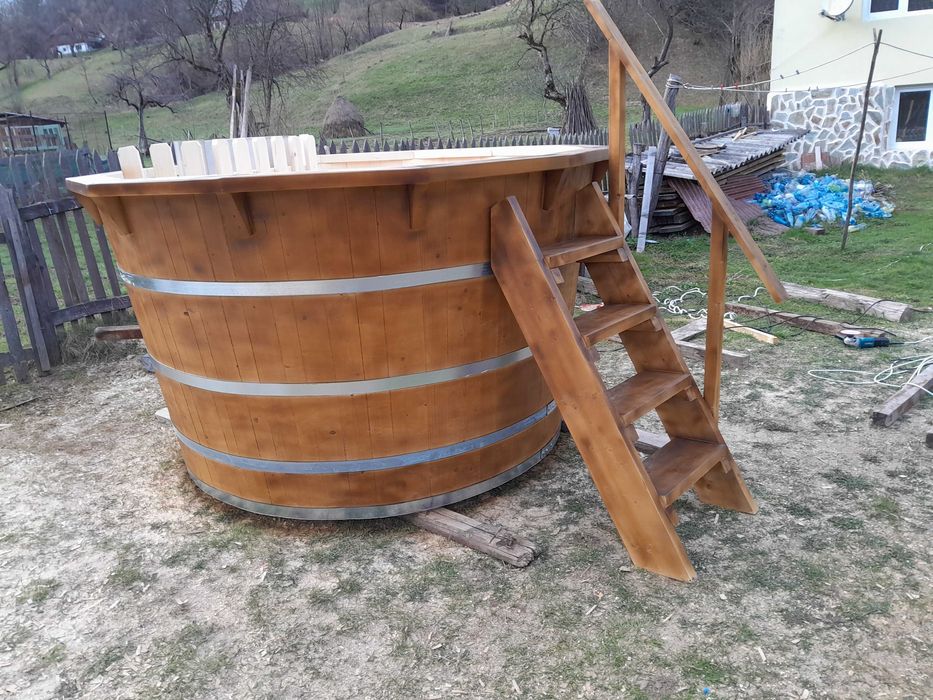 Ciubar din lemn/piscina