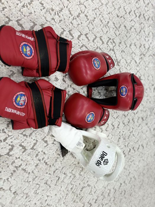 Набор для TAEKWON-DO GTF (красный)
