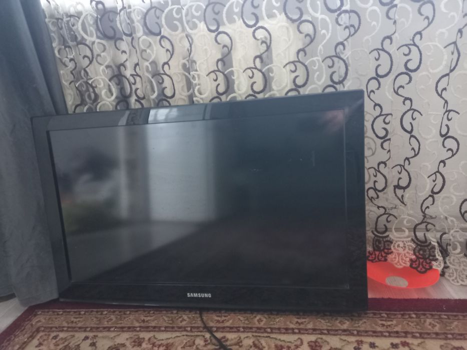 Продам телевизор samsung