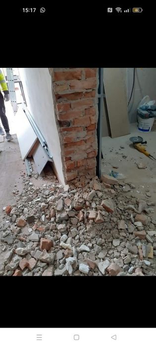 Debarasari, cărat moloz, cărat mobila