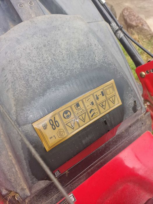 Masina de tuns iarba Hanseatic