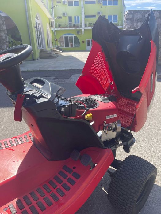 Tractoras de tuns iarba Solo Stihl