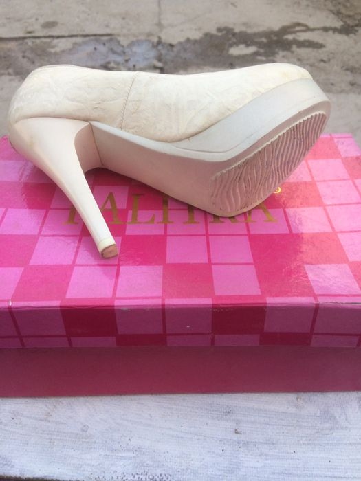 Продам  туфли  женские