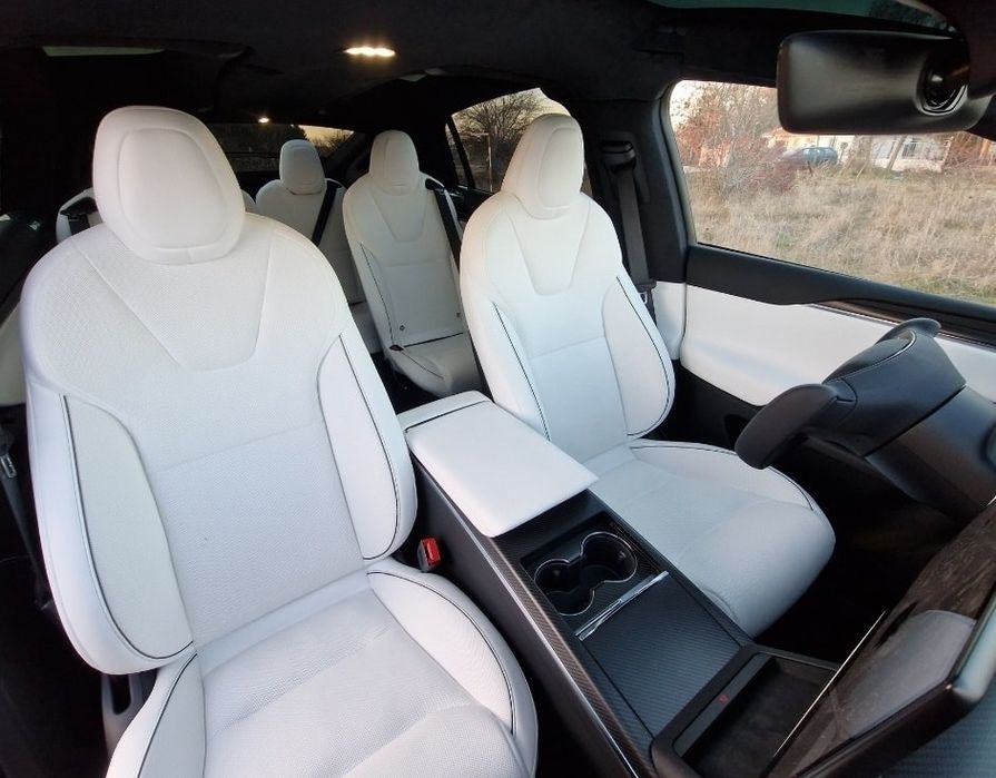 Тесла под наем за сватби и абитуриентски бал