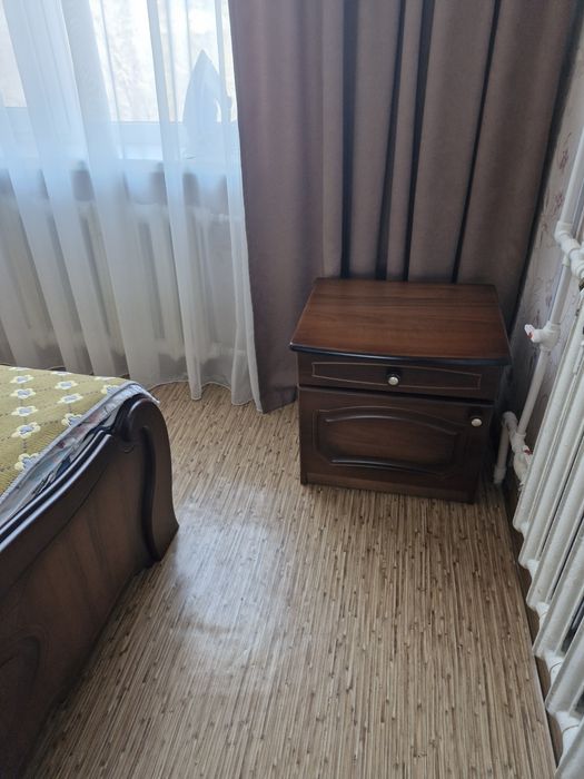 Продаю спальный гарнитур