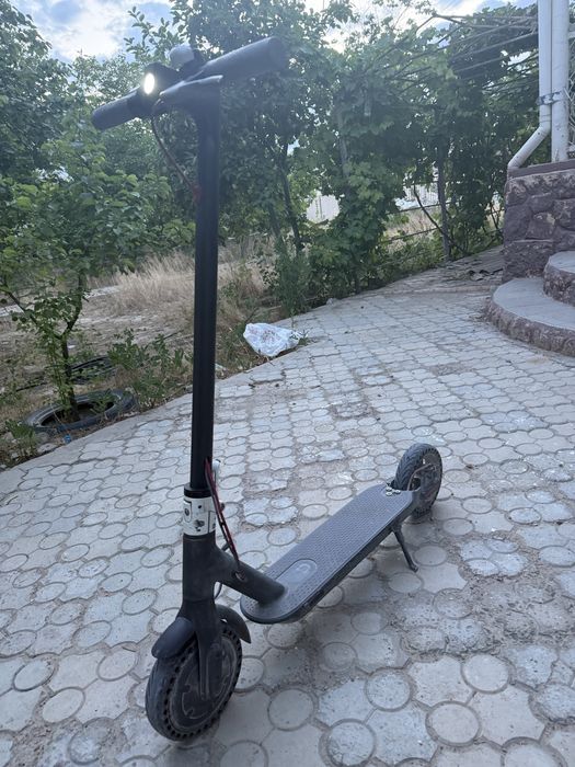 электросамокат Mijia M365