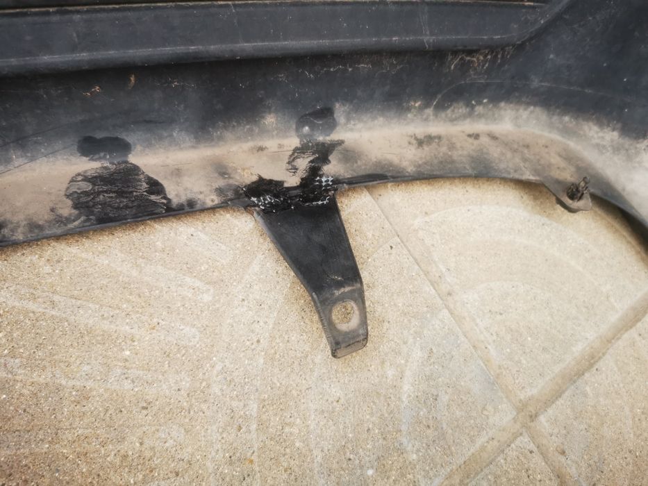 Задна броня Тойота Корола 2004г