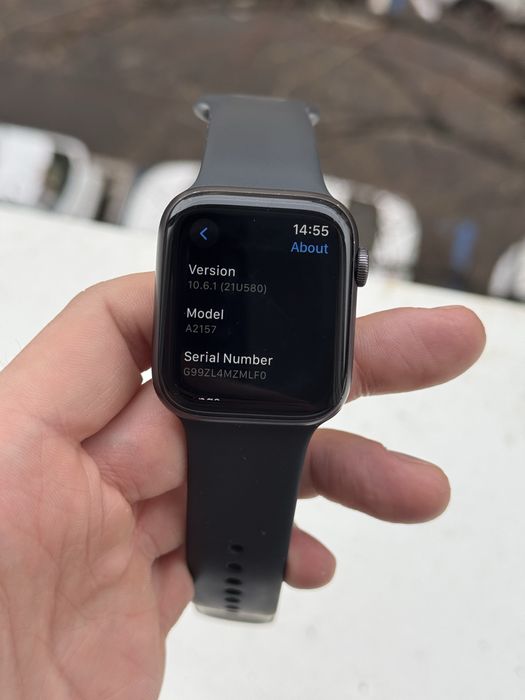 Apple Watch 5 • 44mm • GSM • Full Box