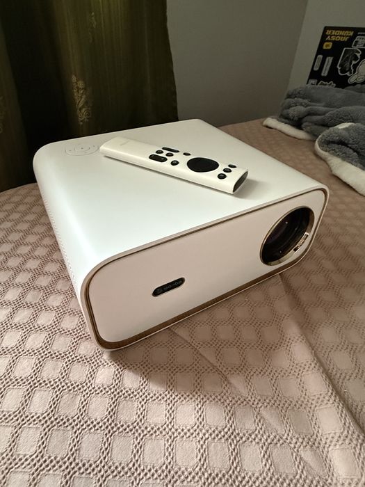 Сродаю проектор wanbo x5