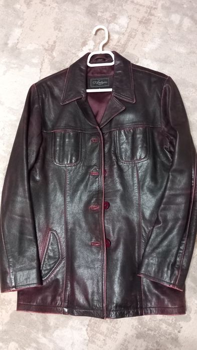 Haina din piele Arturo