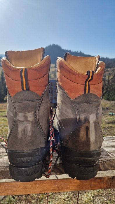 Bocanci noi Raichle marimea 44, 29.5 cm